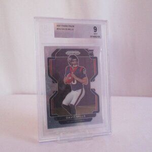 2021 PANINI PRIZM #352 DAVIS MILLS MINT 9
